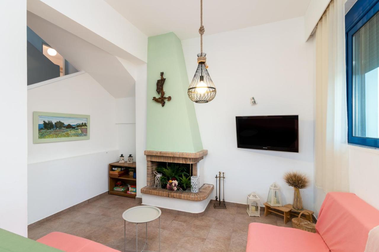Villa The 